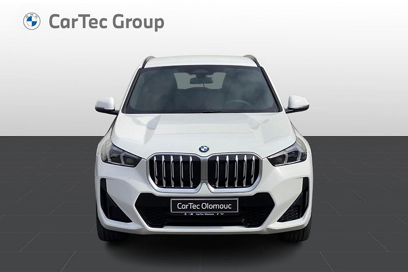 BMW X1 sDrive18d - fotka 2 z 10