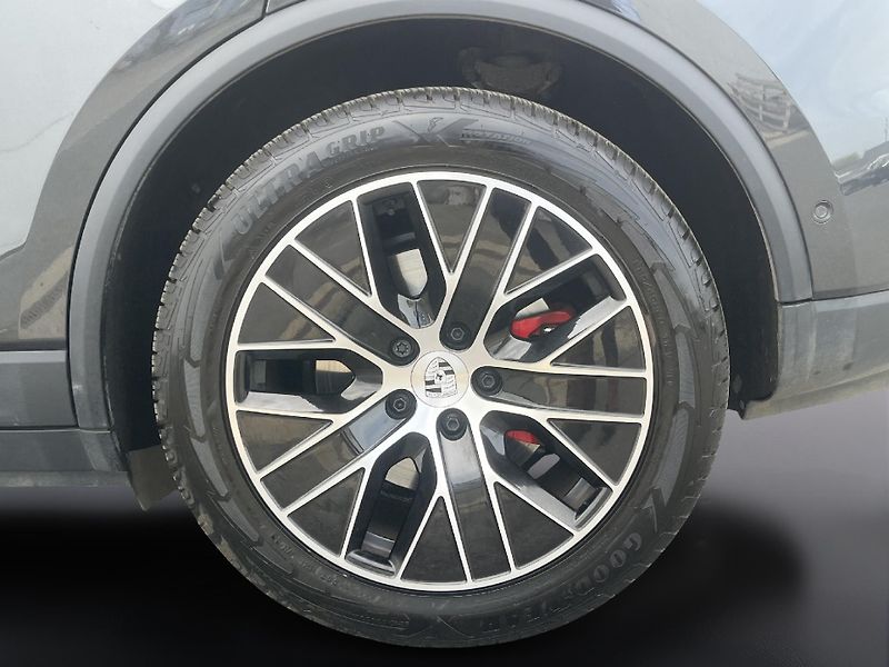Porsche Macan 4s - fotka 12 z 26