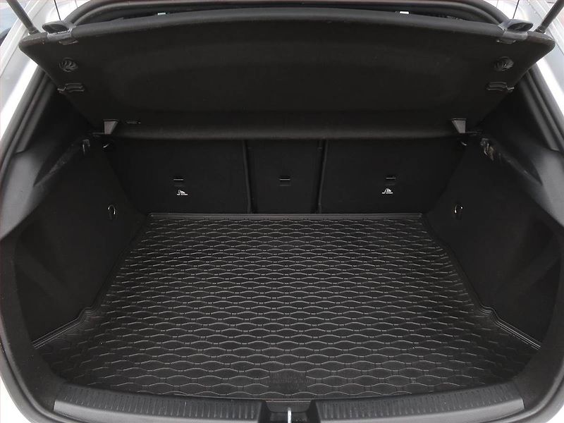 Mercedes-Benz Třídy A (2018) A 200 - fotka 14 z 22