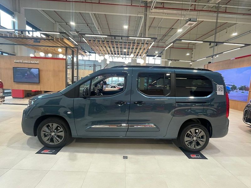 Toyota ProAce City Verso 1.5 D-4D M/T Family 7S - fotka 9 z 30