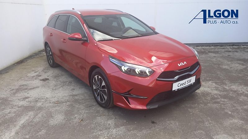 Kia Ceed SW (2025) 1,5 T-GDi TOP 7DCT - fotka 3 z 14