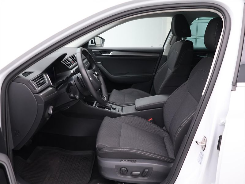Škoda Superb 1,5 TSI 110kW Style DSG CZ DPH - fotka 11 z 33