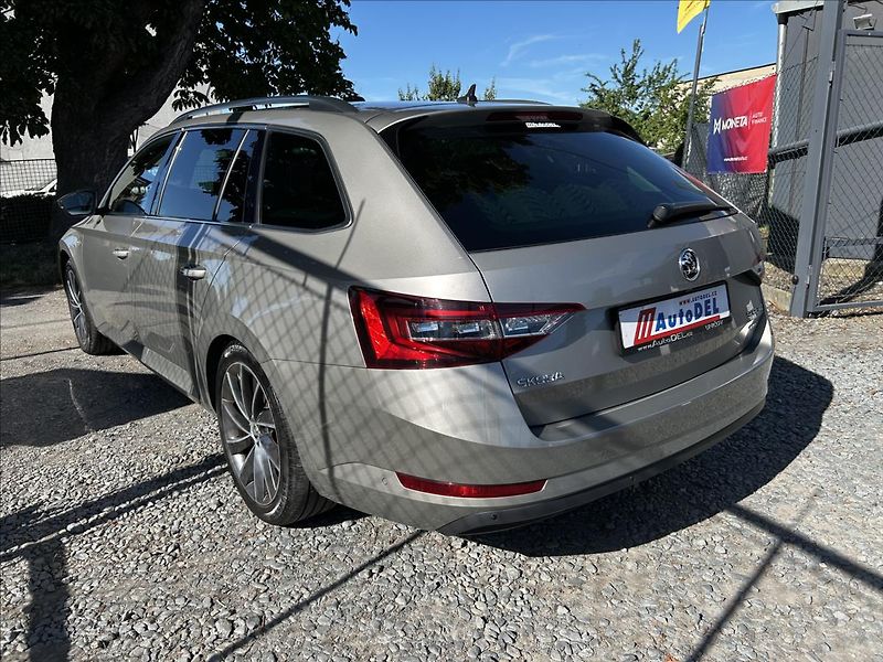 Škoda Superb 2,0 TDi 4x4  L&K DPH WEBASTO - fotka 4 z 50