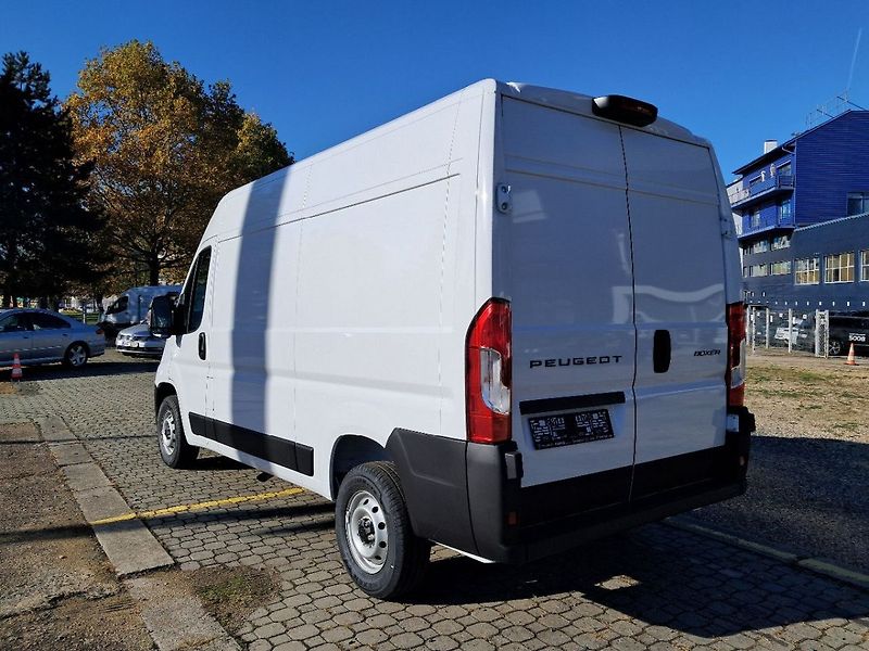 Peugeot Boxer Furgon 3000 L2H2 BlueHDi 120k - fotka 7 z 22