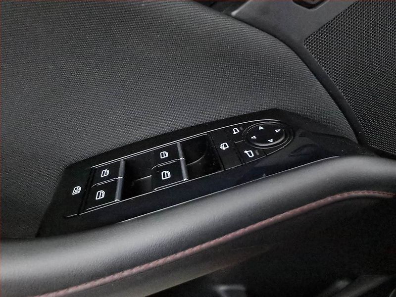 Mazda 3 (2022) 2.0 Skyactiv-G - fotka 17 z 18