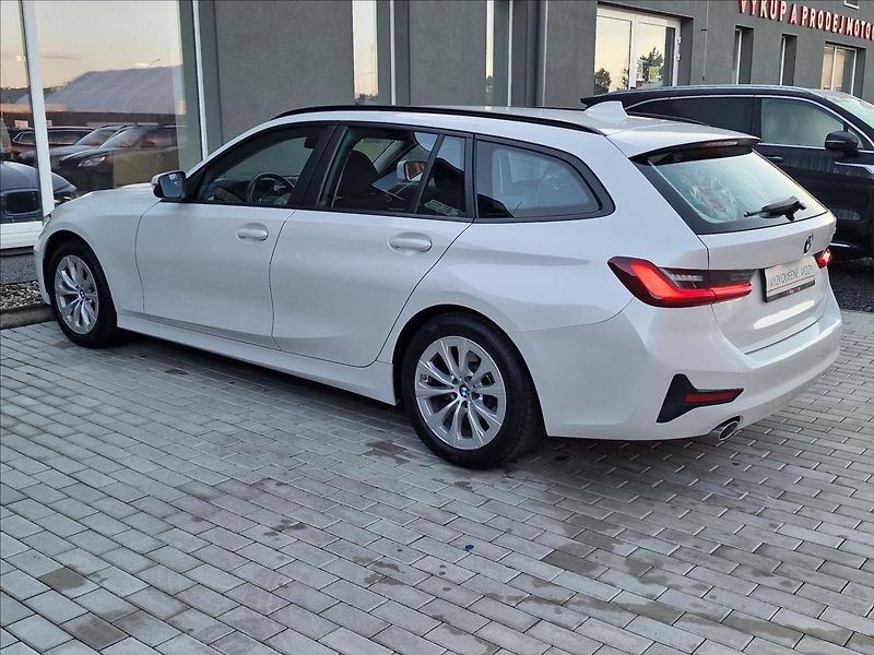 BMW Řada 3 318d 110kW Touring,ČR,1.Maj. - fotka 7 z 50