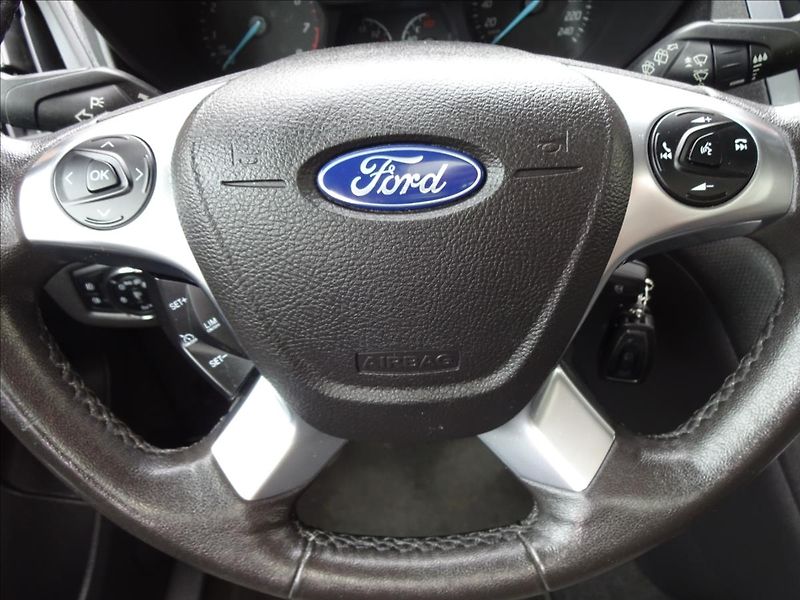 Ford Tourneo Connect 1.0 ECOBOOST TITANIUM - fotka 38 z 49