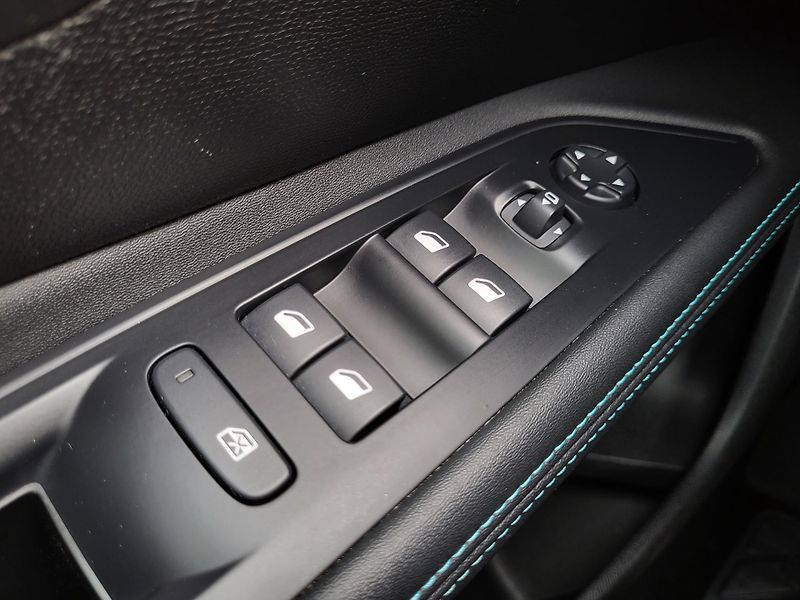 Peugeot 5008 1.5 BlueHDi 130 automat 7-míst - fotka 21 z 46
