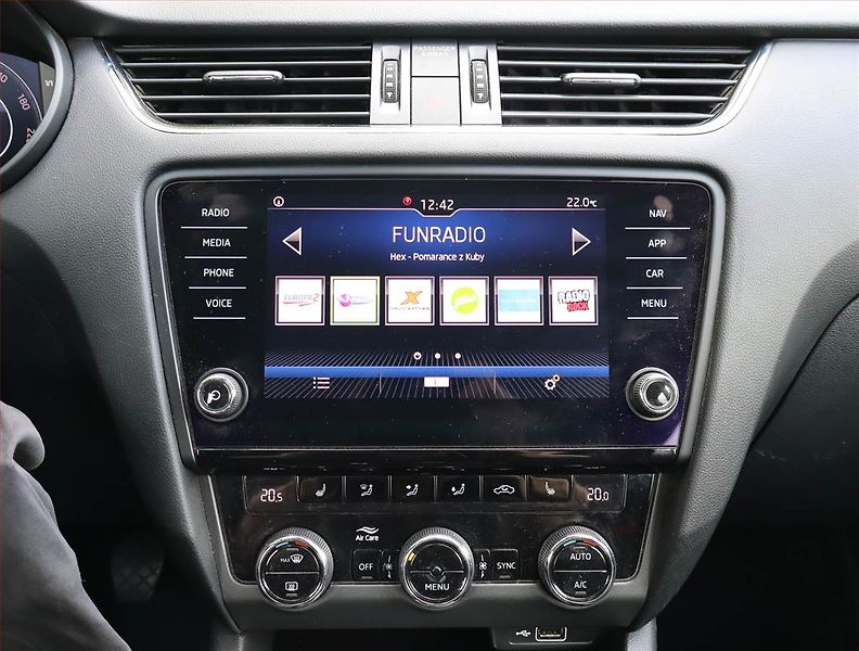 Škoda Octavia (2019) Ambition 1.6 TDI, Navi - fotka 12 z 18