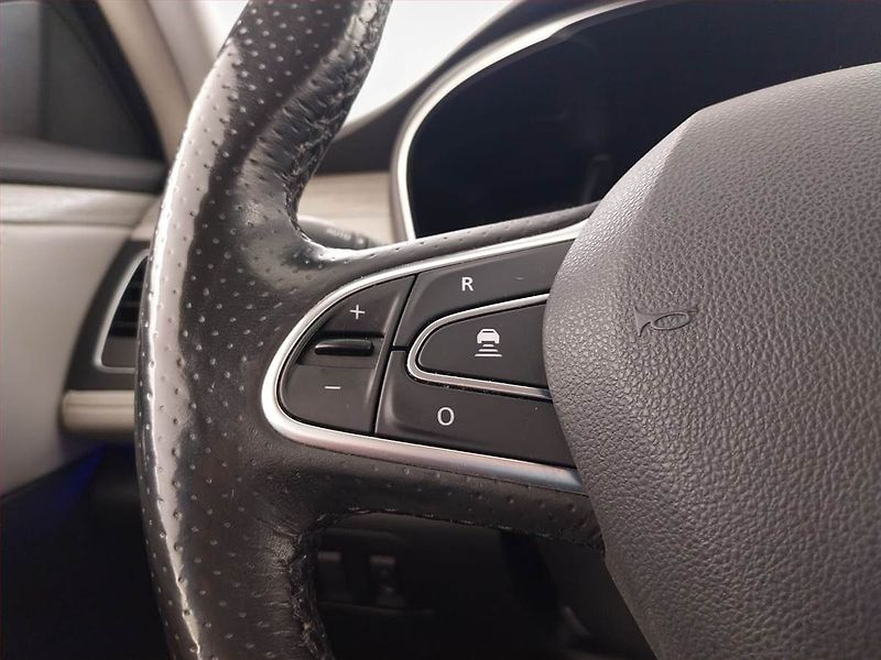 Renault Talisman (2016) Initiale Paris 1.6 dCi - fotka 20 z 24