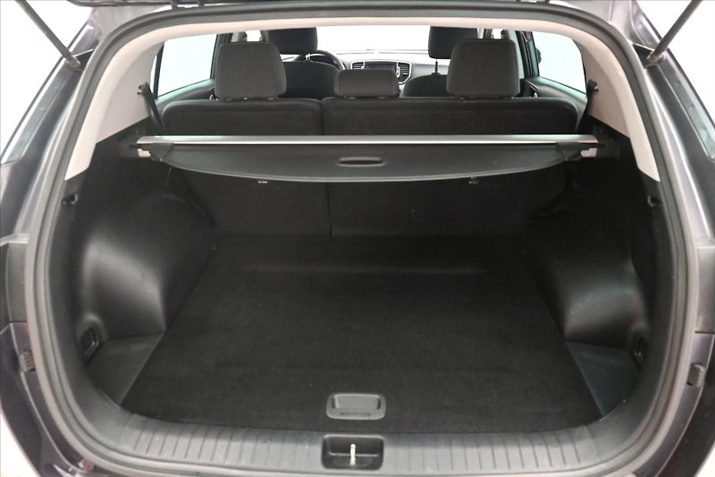 Kia Sportage 1,6 T-GDI 130 kW AWD AT - fotka 10 z 30