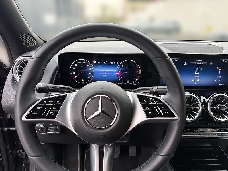 Mercedes-Benz GLB 200d 4M, CZ - fotka 10 z 17