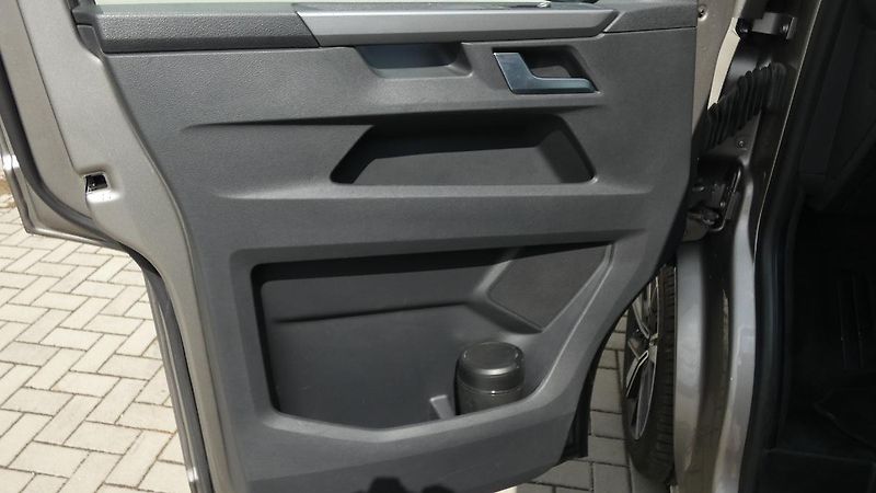 Volkswagen Multivan 2.0TDI 150KW Highline 4MOT DSG - fotka 8 z 24