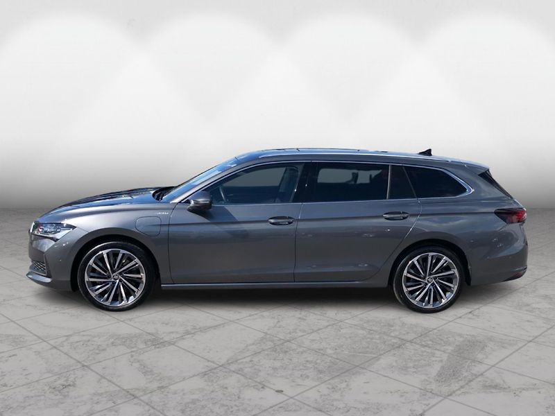 Škoda Superb combi L&K iV - fotka 3 z 30