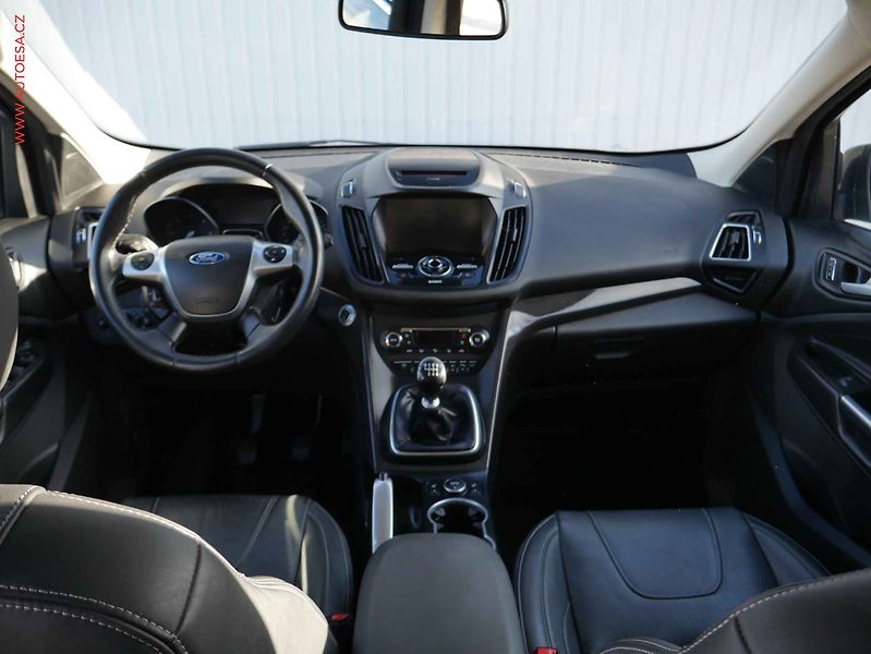 Ford Kuga (2016) 2.0 TDCi 4x4, 1.maj, Navi - fotka 8 z 18