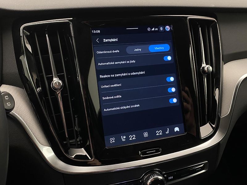 Volvo V60 (2026) T6 AWD Plug-in DARK PLUS - fotka 55 z 64