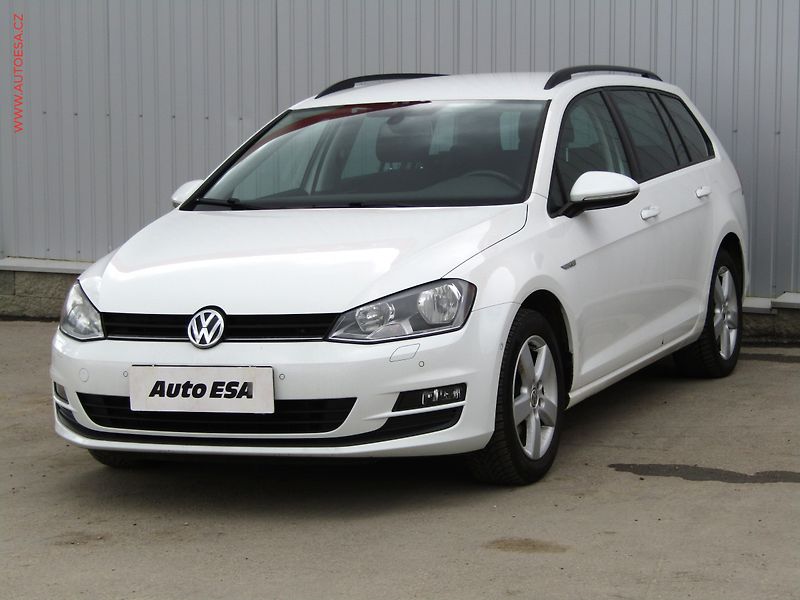 Volkswagen Golf (2014) 1.6 TDi 4x4, CUP, navi - fotka 3 z 17