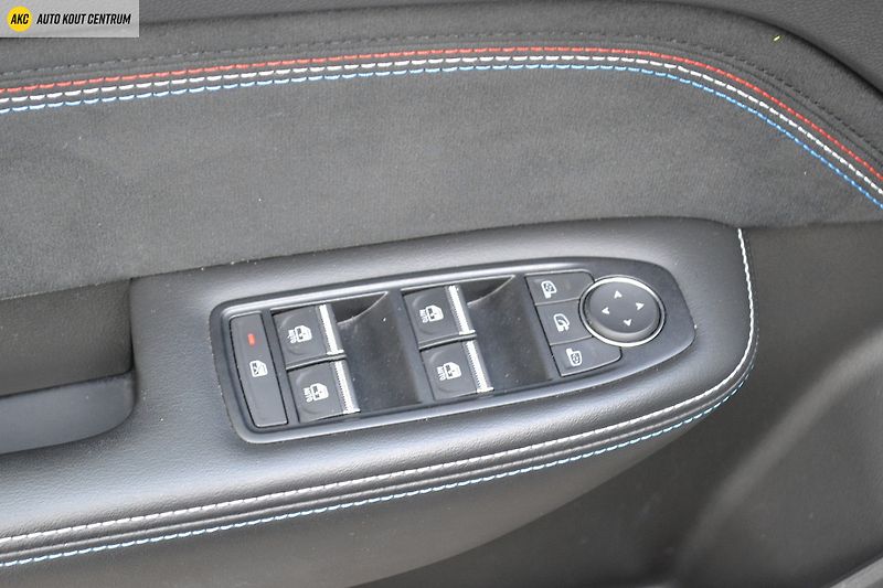 Renault Arkana ESPRIT ALPINE  E-Tech FULL HYB - fotka 19 z 53
