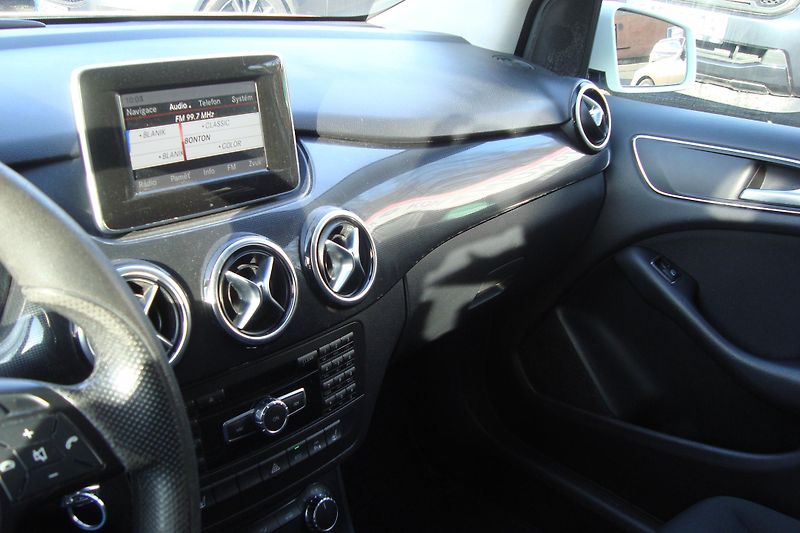 Mercedes-Benz Třídy B (2012) 180 CDi - fotka 59 z 81
