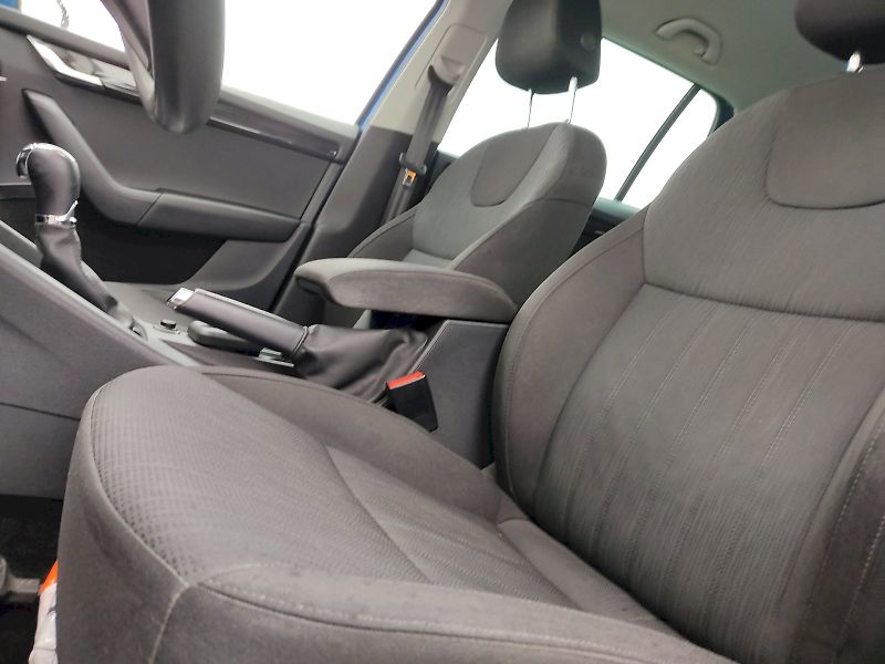 Škoda Octavia (2020) Combi Style Drive+ 2,0 Tdi 110 - fotka 23 z 36