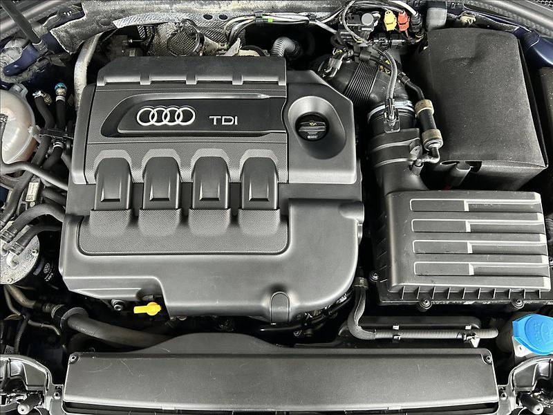 Audi A3 2,0   TDI 110kW,SERVISKA,NAVI - fotka 23 z 27