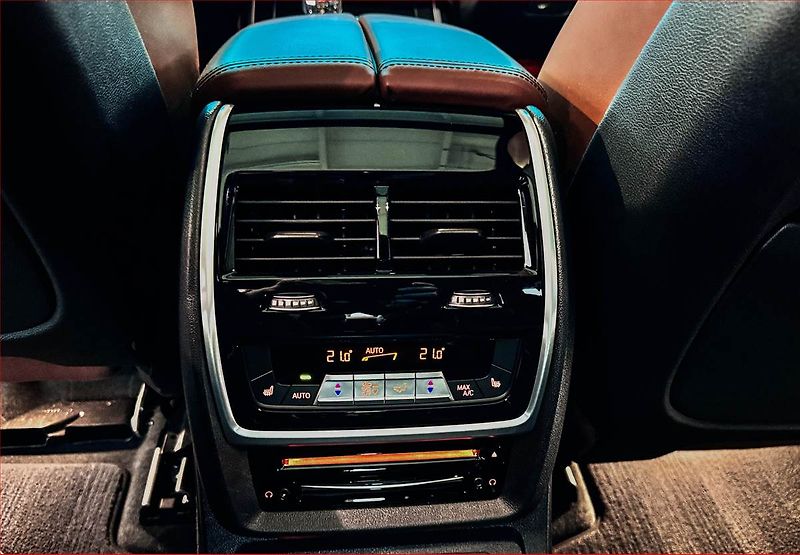 BMW X7 (2021) xDrive40i - fotka 21 z 24