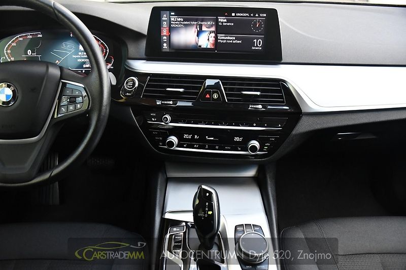 BMW Řada 5 518d ČR 1.M CARPLAY - fotka 23 z 54