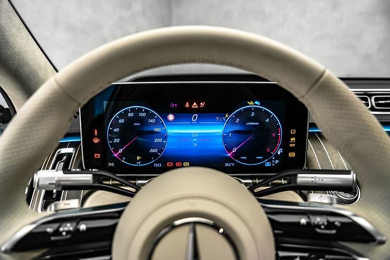 Mercedes-Benz Třídy S d 4M AMG MANUFAKTUR - fotka 25 z 26
