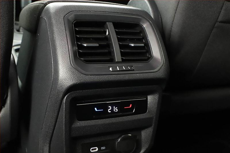 Volkswagen Tiguan Allspace (2023) Life 1.5 TSI - fotka 11 z 20