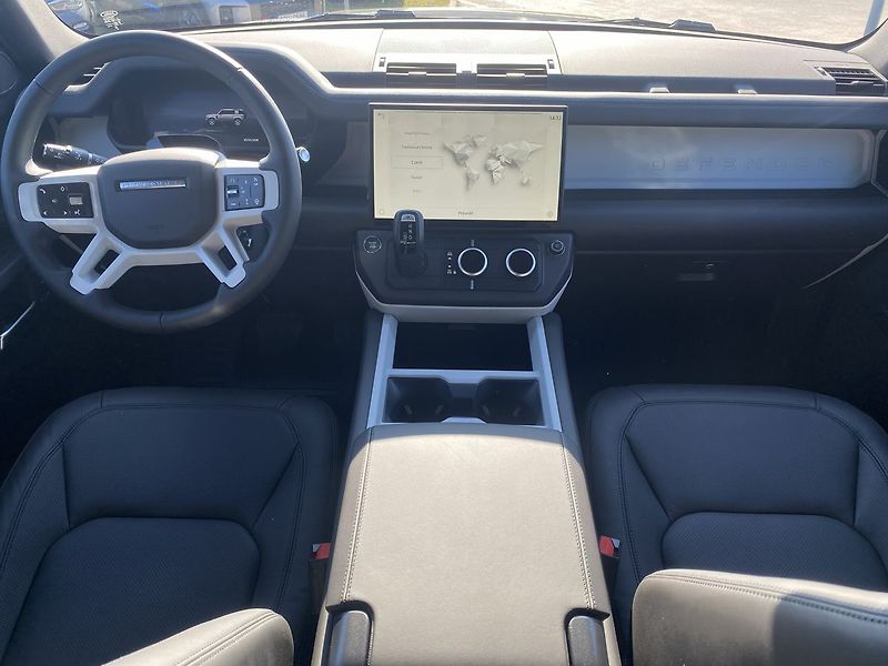 Land Rover Defender (2026) HSE X-Dynamic D350 110 - fotka 18 z 34