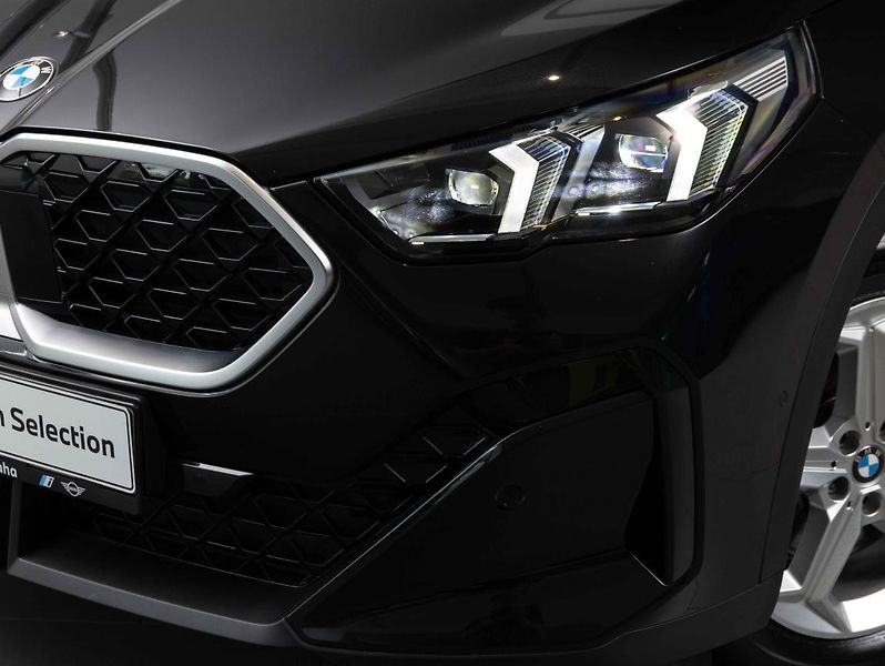 BMW X2 sDrive20i - fotka 8 z 23