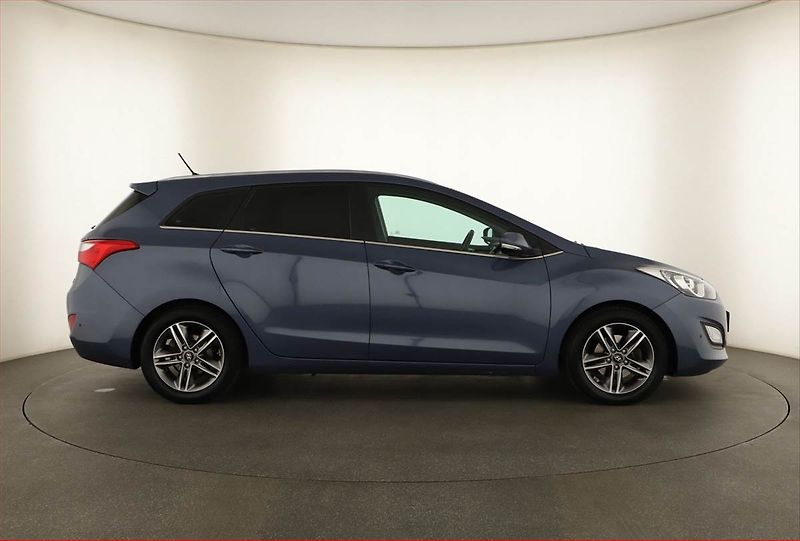 Hyundai i30 (2014) 1.6 GDI, Serv.kniha, Tempomat - fotka 6 z 13