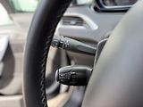 Peugeot 2008 ALLURE 1.2PT 110 EAT6 - náhled 25