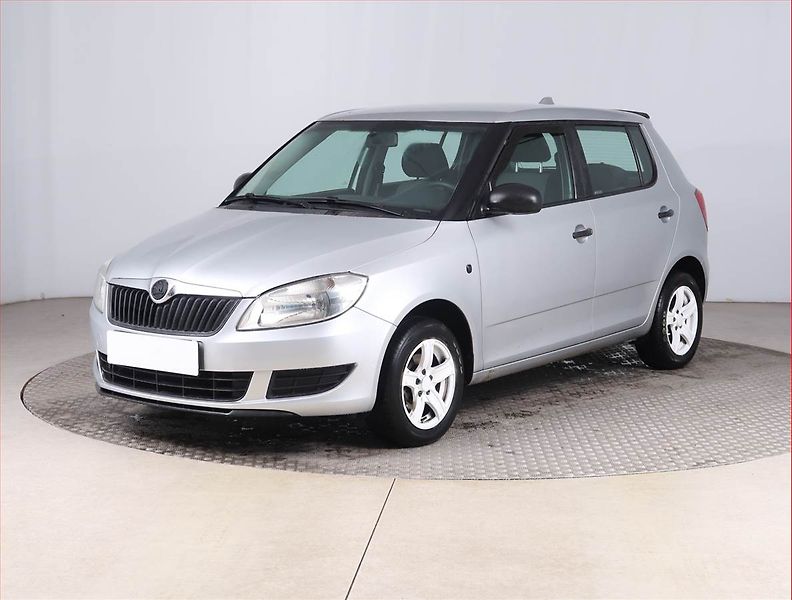 Škoda Fabia (2010) 1.2 12V, Tažné, za super cenu - fotka 2 z 16