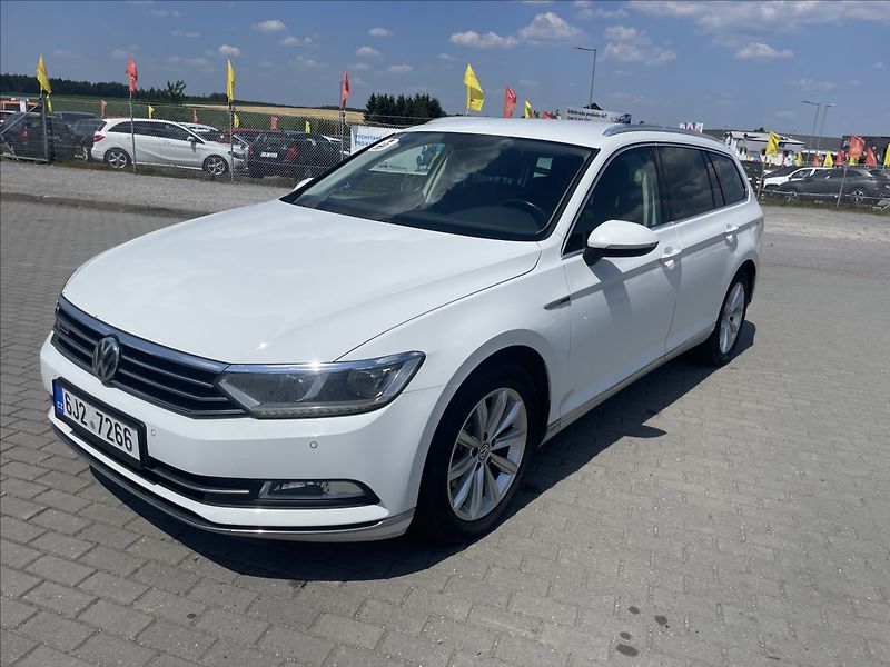 Volkswagen Passat 2,0 TDI 140kW BMT 4MOT DSG Hig - fotka 37 z 42