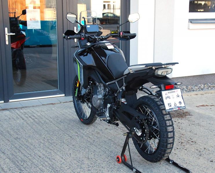 CFMOTO 450 MT-R (2026) 450MT-R GREY - fotka 11 z 25
