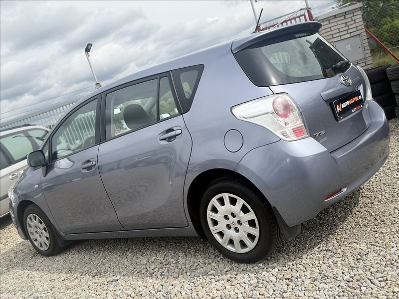 Toyota Verso 2,0 D-4D 93kW DIGIKLIMA 6KVALT - fotka 7 z 26