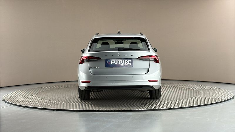 Škoda Octavia 2.0 TDI Ambition Combi - fotka 5 z 23