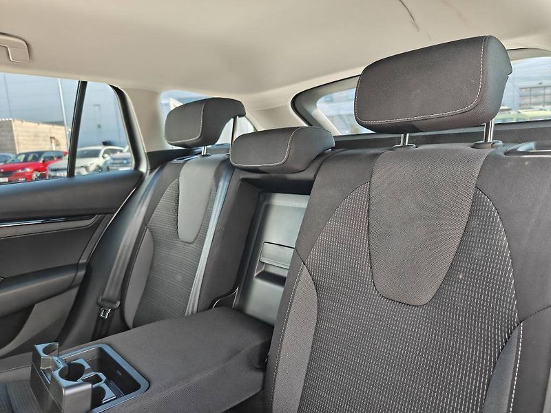 Škoda Octavia Ambition 6MP 2,0TDI - fotka 8 z 21