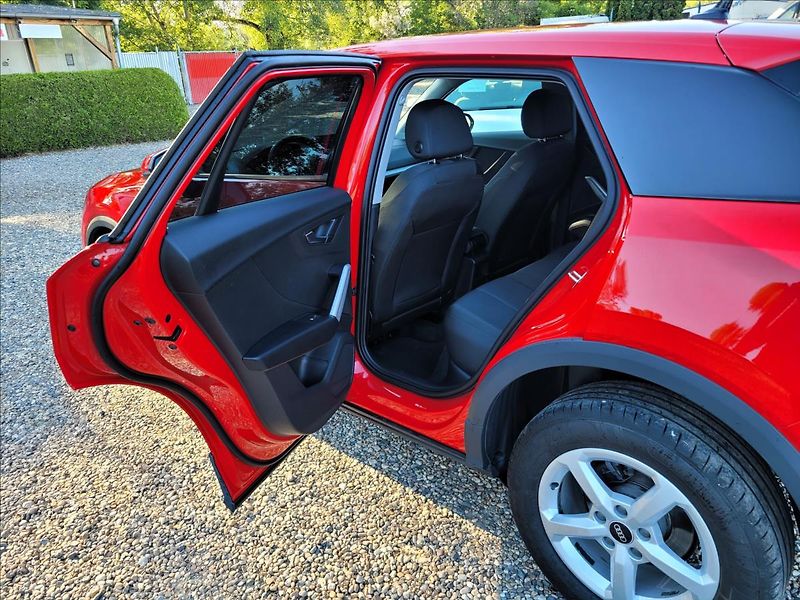 Audi Q2 1,5 AUT,TFT,Výhř,digiAC,navi - fotka 11 z 41