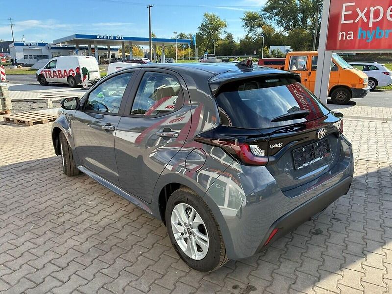 Toyota Yaris Comfort 1,5 Hybrid 115 - fotka 2 z 3