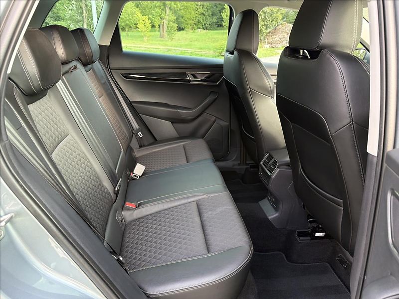 Škoda Karoq 2,0 TDI 110 kW DSG DPH ČR - fotka 29 z 35