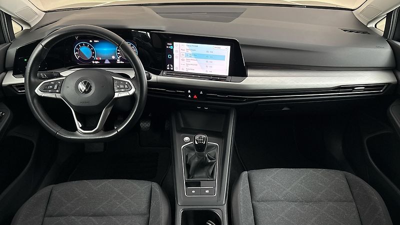 Volkswagen Golf 1.5 TSI Life Variant - fotka 8 z 26