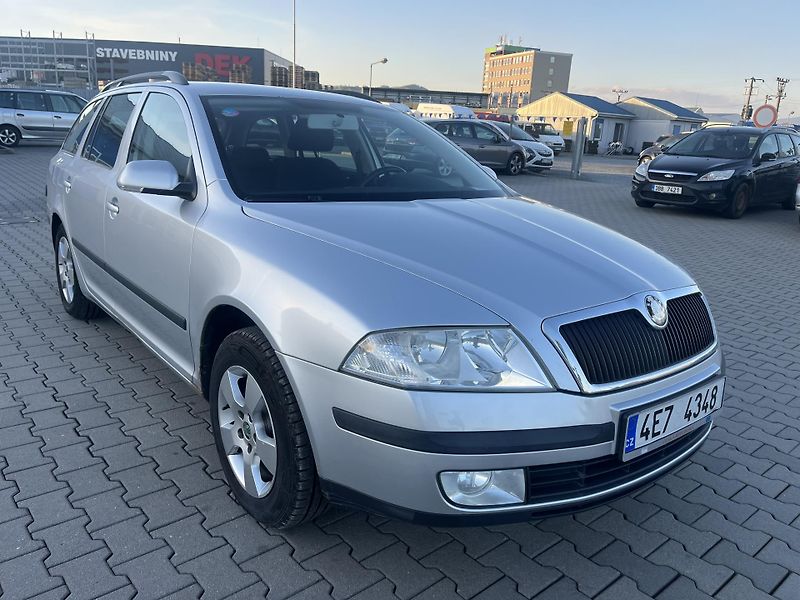 Škoda Octavia (2008) 1.6 i 75 kW LPG - fotka 2 z 12