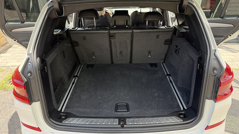 BMW X3 (2019) BMW X3 xDrive 20d po 1.majitel - fotka 31 z 37