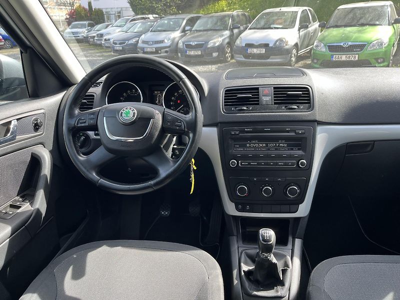 Škoda Yeti (2013) 1,6 TDi 77 Kw BLACK EDITION - fotka 11 z 17
