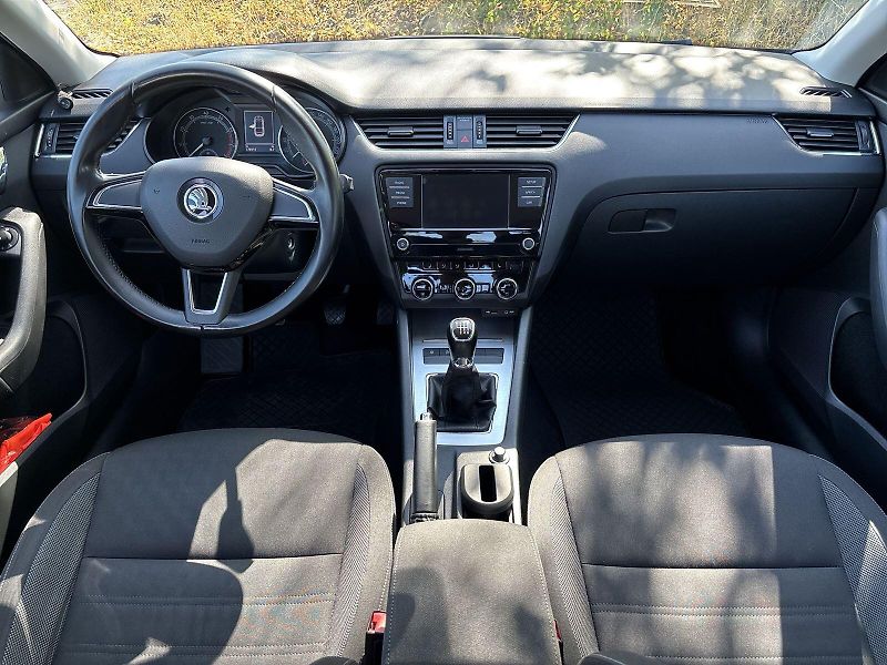 Škoda Octavia (2017) 1.8 TSI Ambition + - fotka 5 z 27