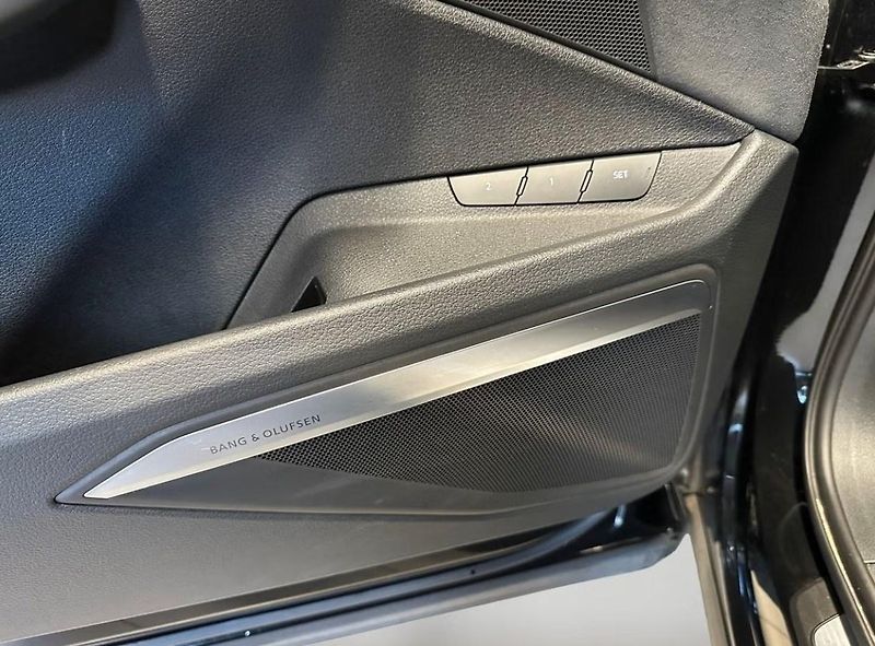 Audi Q8 e-tron 55 Sportback Q 360 Matrix Pano - fotka 22 z 24