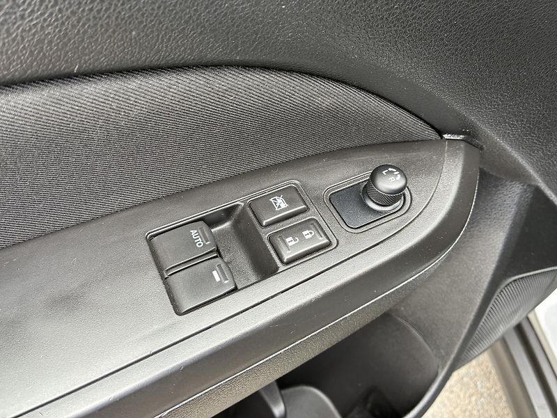 Suzuki Vitara (2018) 1,6VVT Comfort 5MT *ZÁRUKA* - fotka 8 z 18