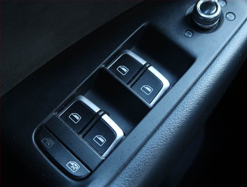 Audi Q5 (2014) 2.0 TDI, 4X4, Automat - fotka 16 z 19
